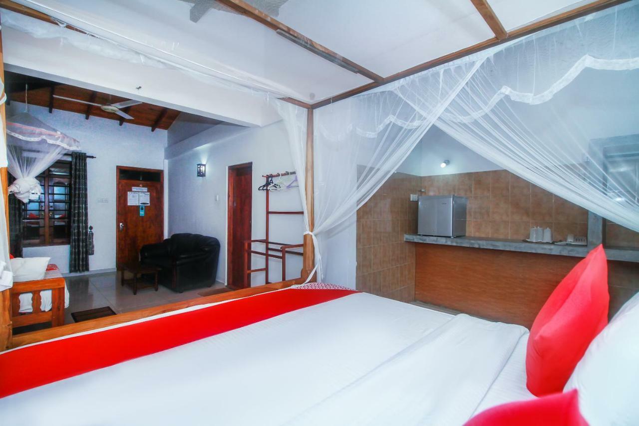 Hotel Happy Night Unawatuna
